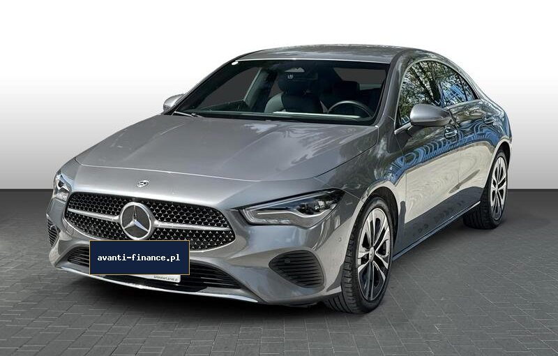 Mercedes-Benz CLA 180 DCT 4d