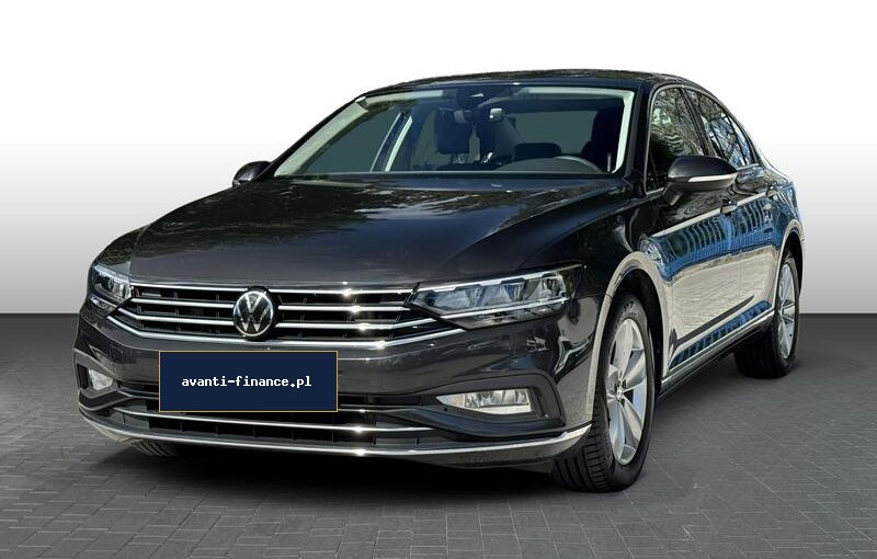 Volkswagen Passat 1.5 TSI EVO 150 KM DSG Elegance 4d