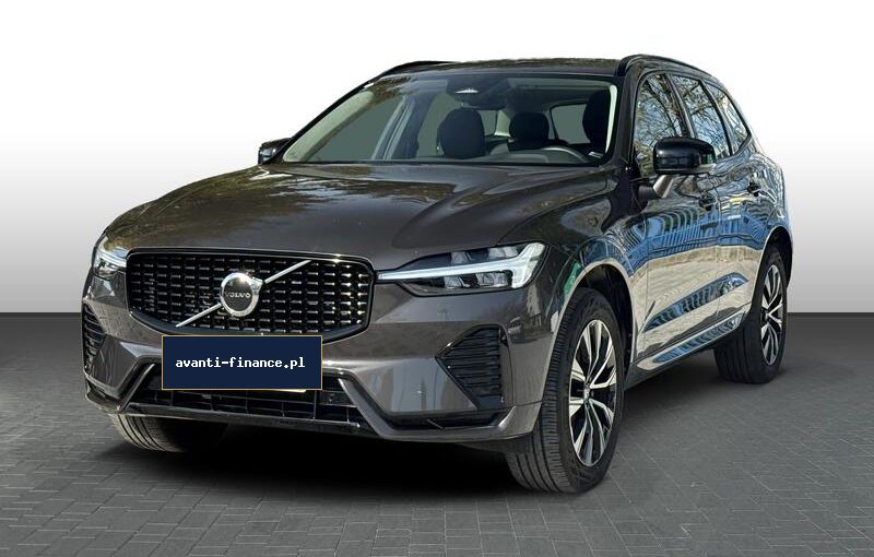 Volvo XC60 B4 Mild Hybrid Benzyna Plus Dark Auto 5d