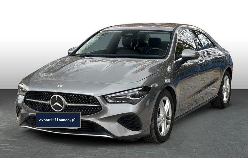 Mercedes-Benz CLA 180 DCT 4d